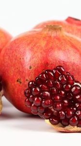 Preview wallpaper pomegranate, berries, ripe, fruit