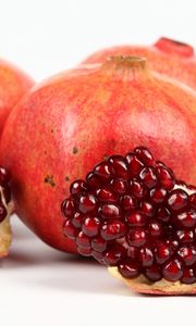 Preview wallpaper pomegranate, berries, ripe, fruit