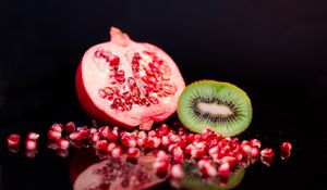 Preview wallpaper pomegranate, kiwi, fruit