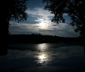 Preview wallpaper pond, forest, night, darkness, light