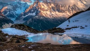 Preview wallpaper pond, mountains, snow