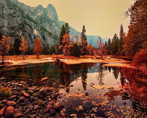 Preview wallpaper pond, trees, mountains, autumn