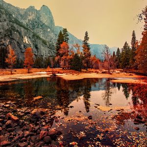 Preview wallpaper pond, trees, mountains, autumn