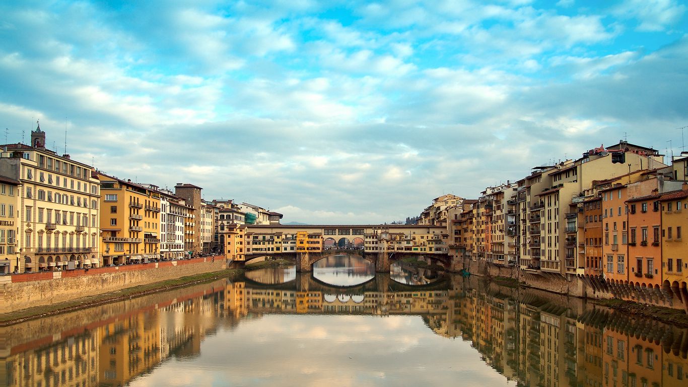 Download wallpaper 1366x768 ponte vecchio, new years eve, florence
