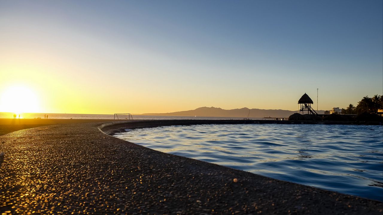 Wallpaper pool, water, twilight, dark