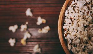 Preview wallpaper popcorn, dish, wooden, surface