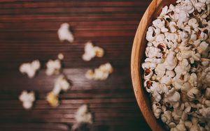 Preview wallpaper popcorn, dish, wooden, surface