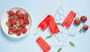 Preview wallpaper popsicles, ice cream, ice, dessert, strawberry