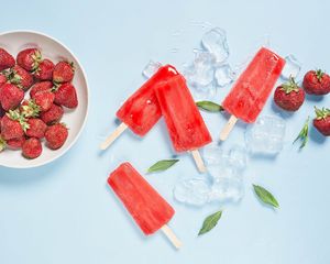 Preview wallpaper popsicles, ice cream, ice, dessert, strawberry