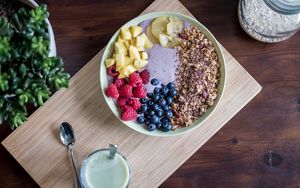 Preview wallpaper porridge, berries, blueberries, raspberries