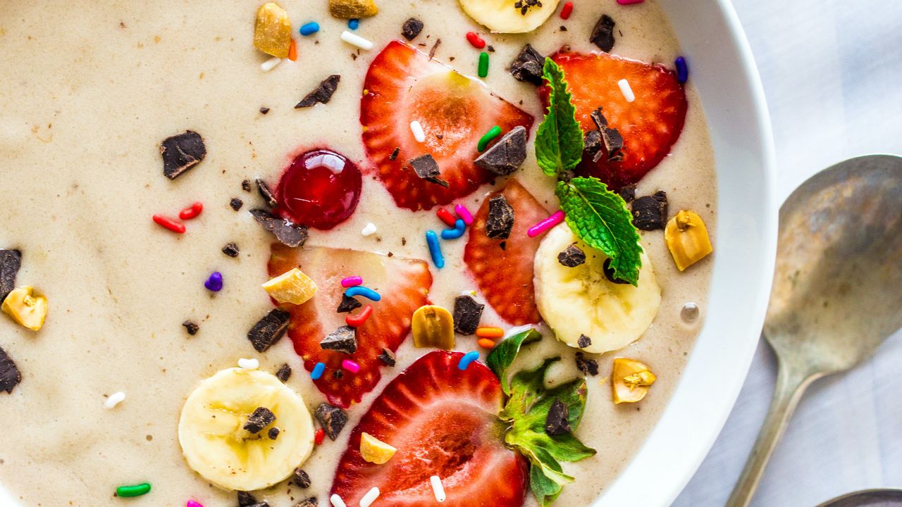 Wallpaper porridge, berries, chocolate, bowl, breakfast, dessert