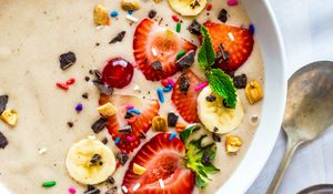 Preview wallpaper porridge, berries, chocolate, bowl, breakfast, dessert