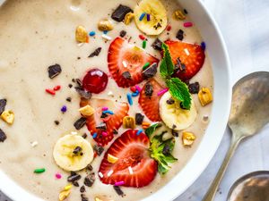 Preview wallpaper porridge, berries, chocolate, bowl, breakfast, dessert