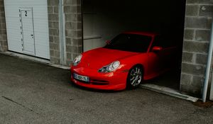 Preview wallpaper porsche, car, red, garage