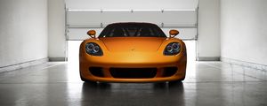 Preview wallpaper porsche, carrera, gt, orange, front view