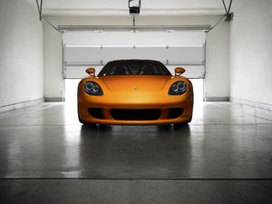 Preview wallpaper porsche, carrera, gt, orange, front view