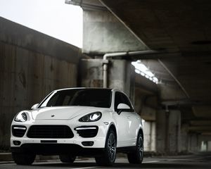 Preview wallpaper porsche cayenne, porsche, car, white, front view