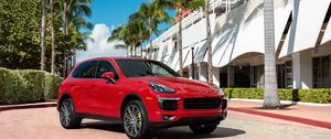 Preview wallpaper porsche cayenne, porsche, red, side view, palm trees