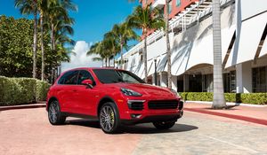 Preview wallpaper porsche cayenne, porsche, red, side view, palm trees