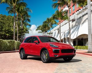 Preview wallpaper porsche cayenne, porsche, red, side view, palm trees