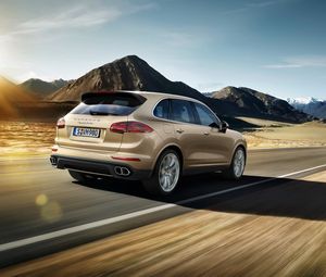 Preview wallpaper porsche, cayenne, turbo s, 2015