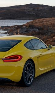 Preview wallpaper porsche, cayman s, yellow, rear view