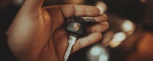 Preview wallpaper porsche, keys, hand, focus