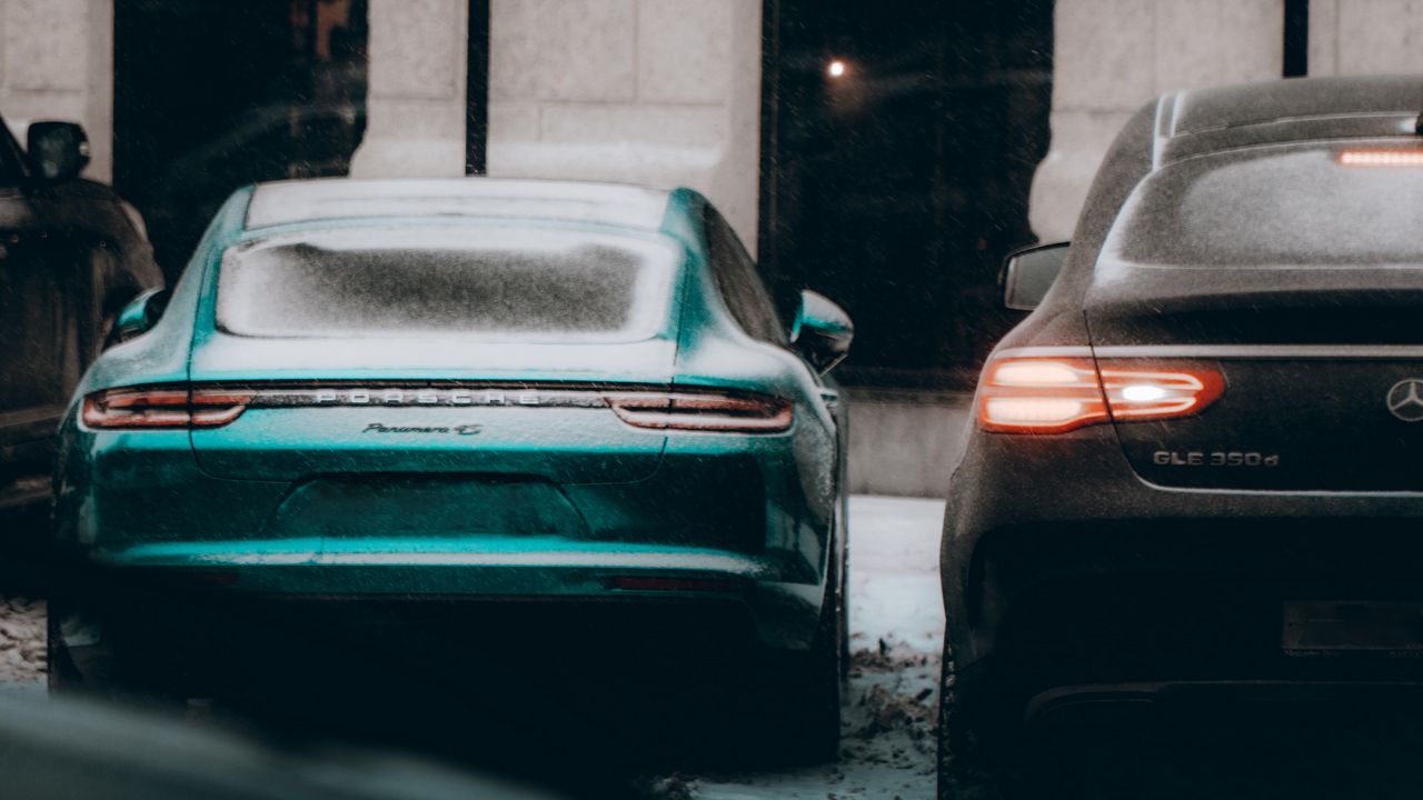 Wallpaper porsche panamera, porsche, car, green, parking