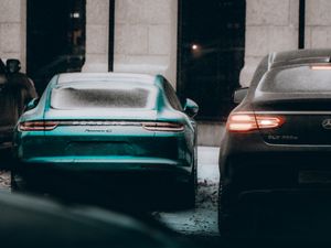 Preview wallpaper porsche panamera, porsche, car, green, parking