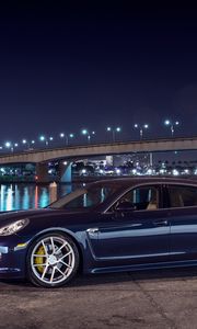 Preview wallpaper porsche, panamera s, city, night, side view