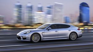 Preview wallpaper porsche, panamera, side view, movement, silver