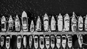 Preview wallpaper port, boats, bw
