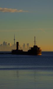 Preview wallpaper port credit, sea, buildings, city, canada, sunrise