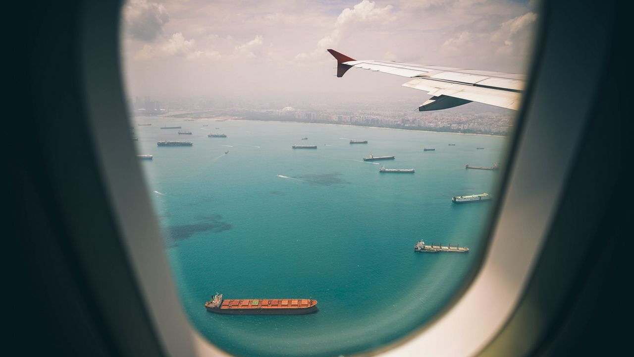 Wallpaper porthole, airplane, top view