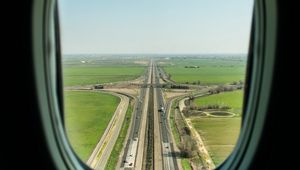 Preview wallpaper porthole, road, window
