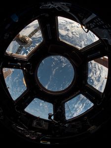 Preview wallpaper porthole, spaceship, space, view, overview