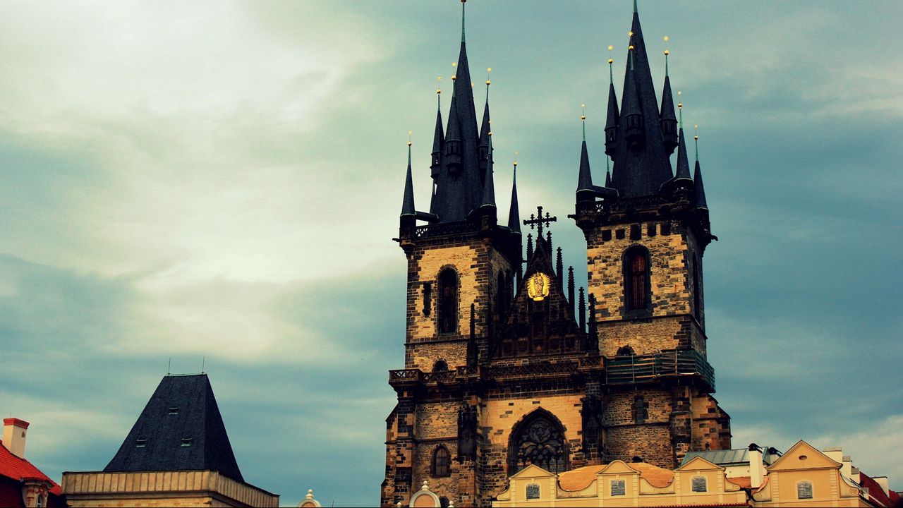 Wallpaper prague city, czech republic, buildings, sky, gothic