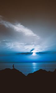 Preview wallpaper precipice, sea, night, sky