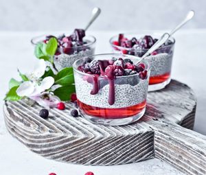 Preview wallpaper pudding, berries, dessert