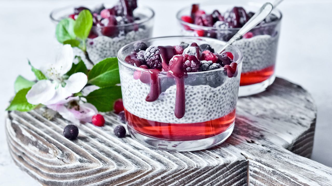 Wallpaper pudding, berries, glasses, dessert