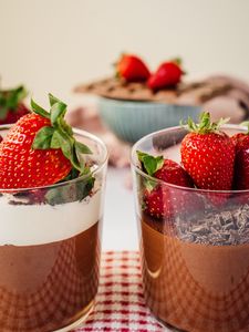 Preview wallpaper pudding, strawberry, berries, chocolate, dessert