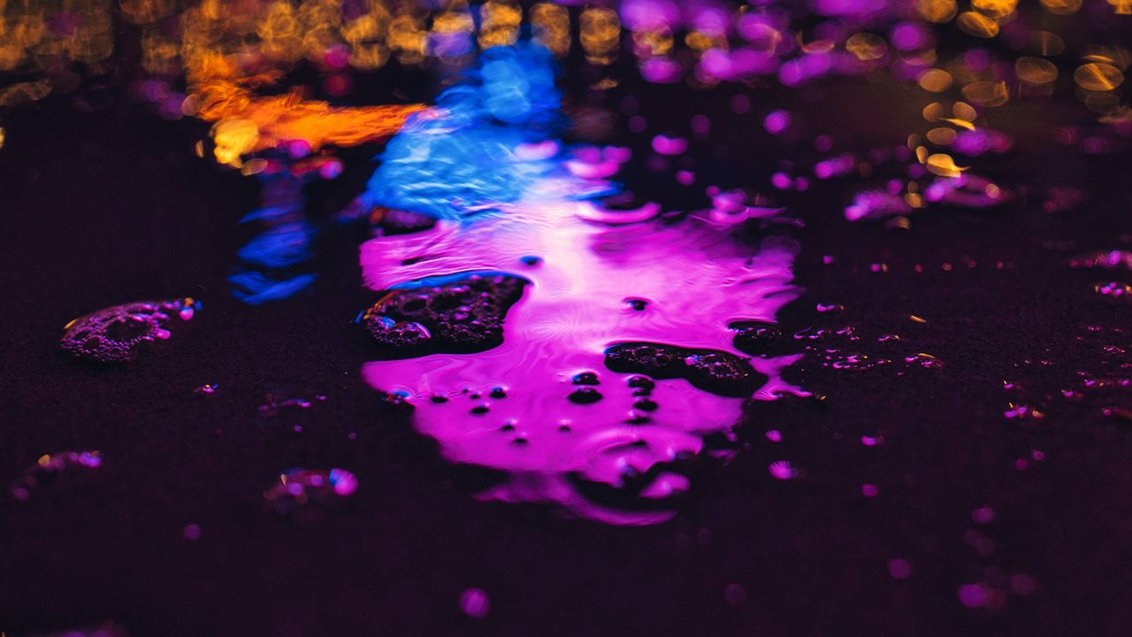 Wallpaper puddle, neon, reflection, ferris wheel, lights, blur