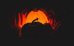 Preview wallpaper pumpkin, glow, dark, darkness