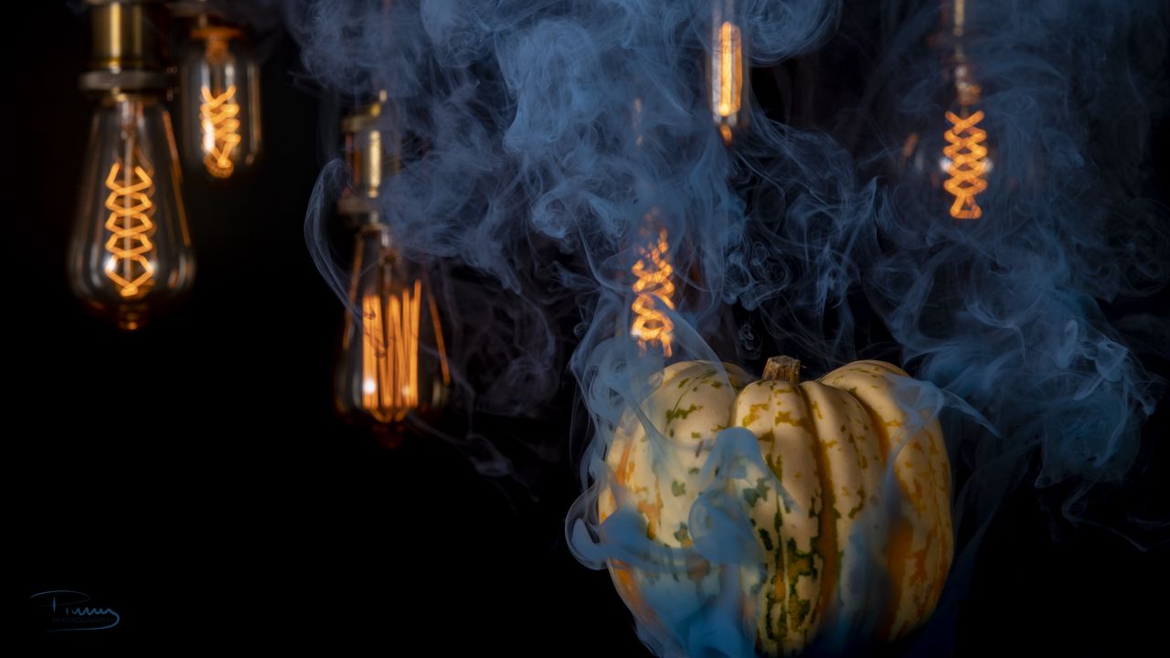 Wallpaper pumpkin, halloween, light bulbs, smoke