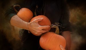 Preview wallpaper pumpkin, hands, orange, autumn