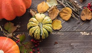 Preview wallpaper pumpkins, leaves, autumn, tree