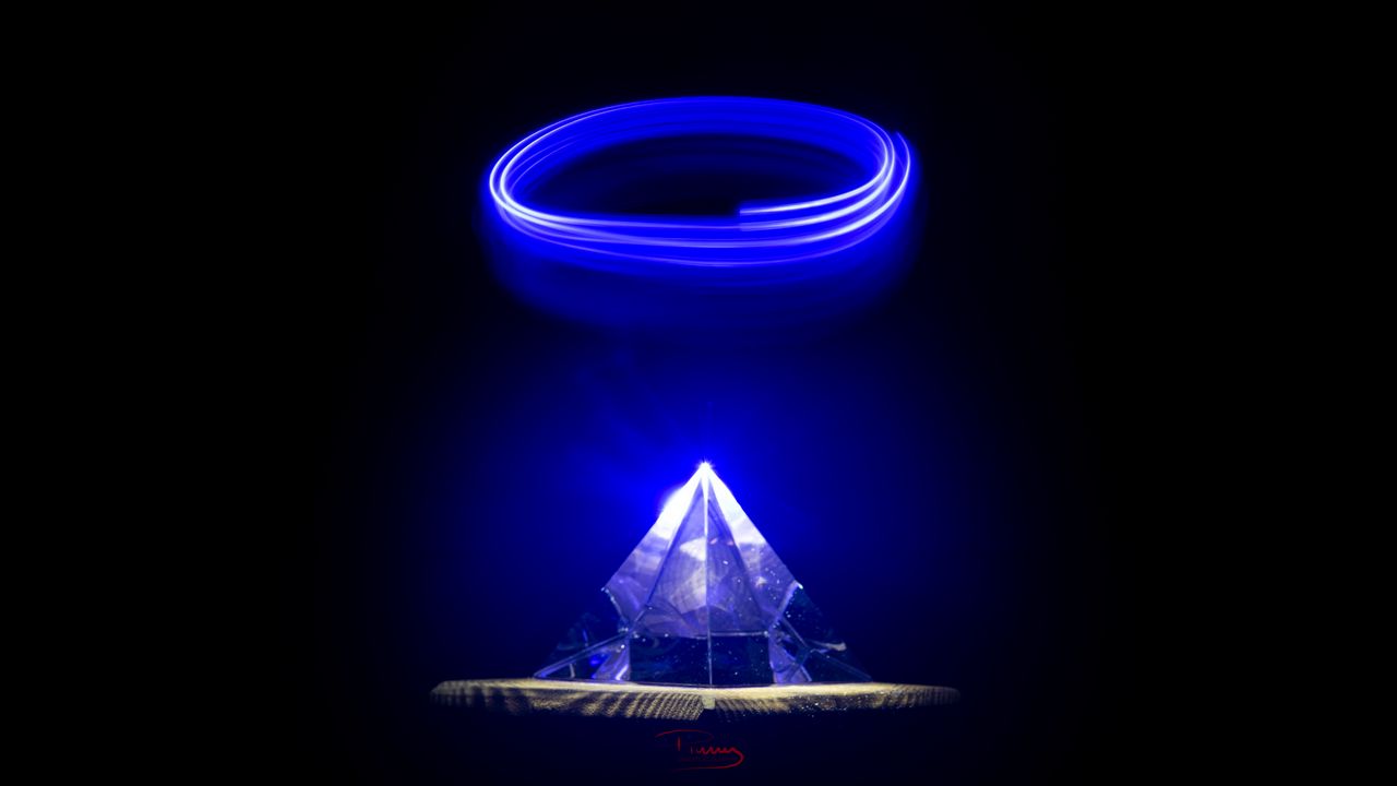 Wallpaper pyramid, crystal, glow, blue, darkness