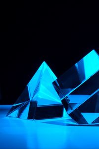 Preview wallpaper pyramid, glass, facets, prism, reflection
