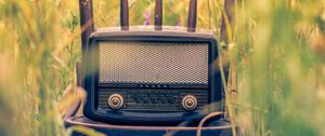 Preview wallpaper radio, chair, grass, blur