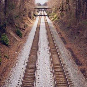 Preview wallpaper railroad, autumn, trees